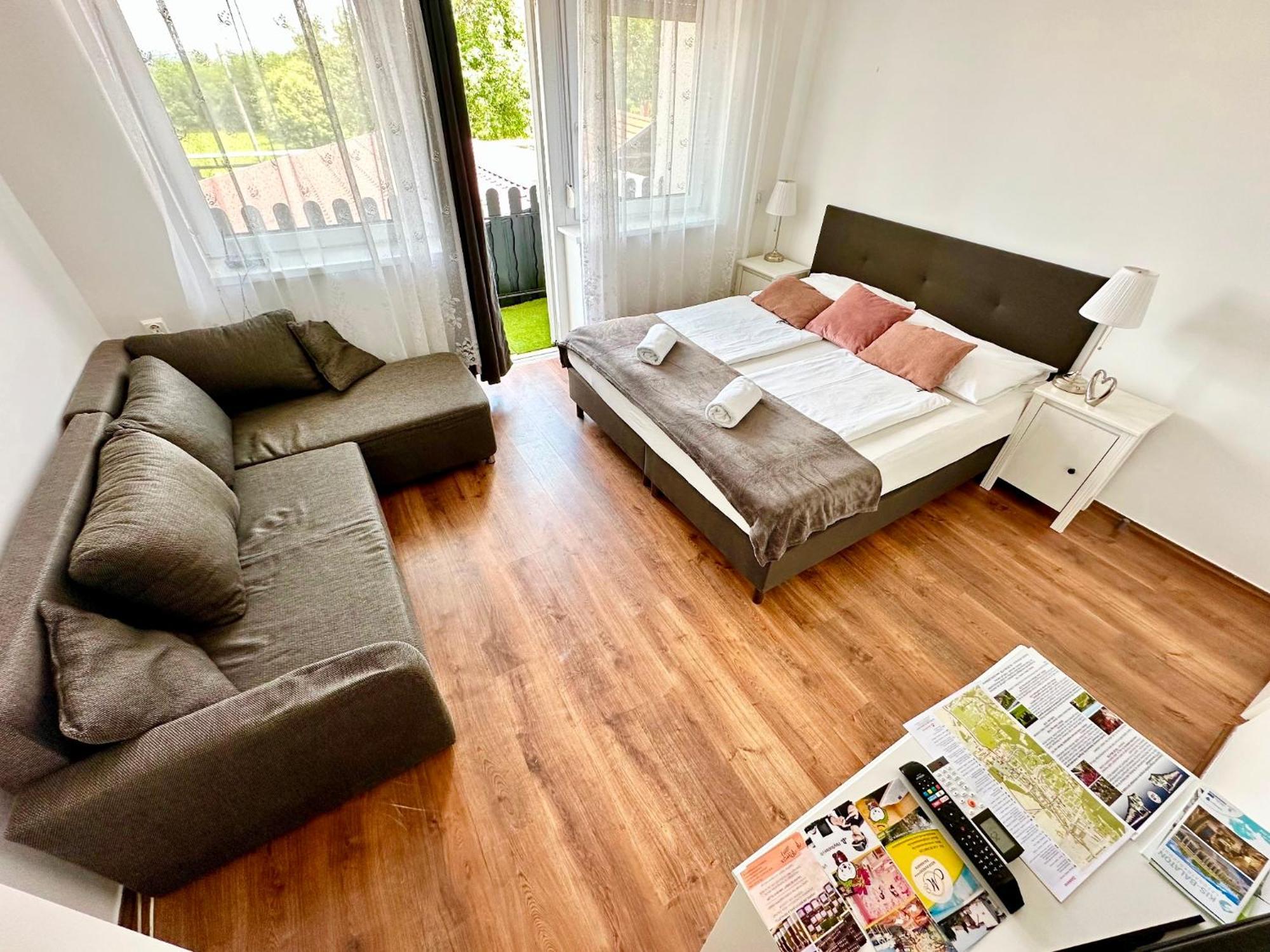 Szent Orban Panzio - Kutyabarat Apartmanok Zalakaros Exterior foto