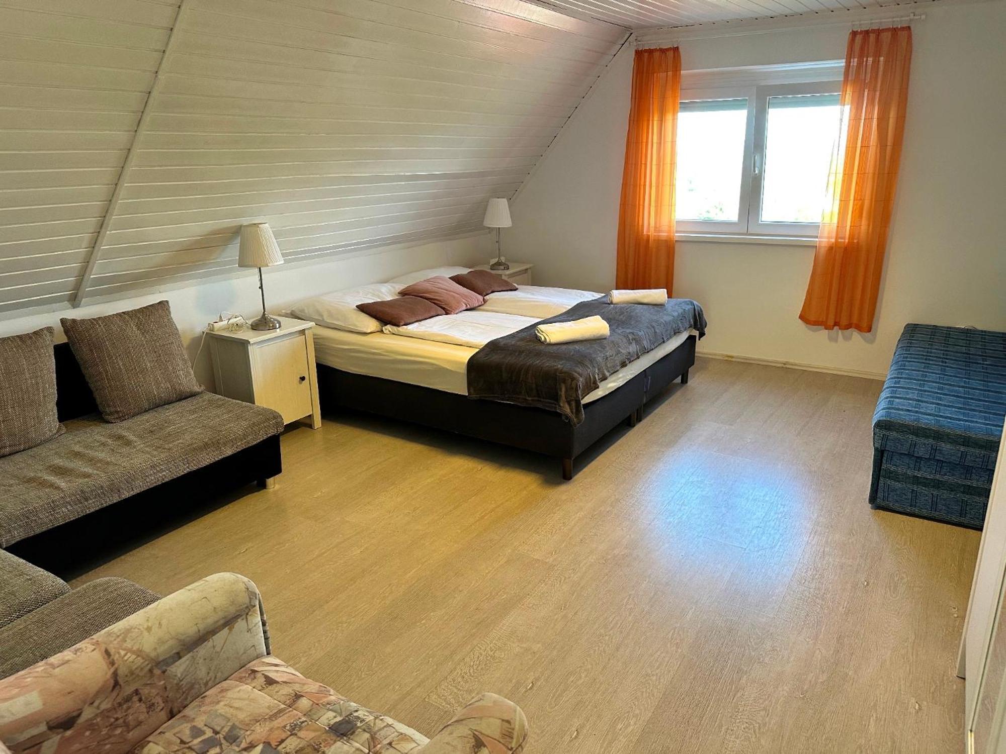 Szent Orban Panzio - Kutyabarat Apartmanok Zalakaros Exterior foto